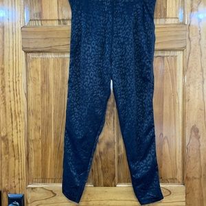 Mesh Victoria’s Secret leggings. In black. Size Large